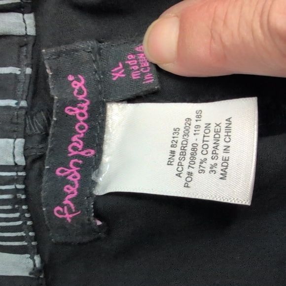 NWT Fresh Produce Black Stretch Broadcloth Safari Pedal Pusher Shorts - Size XL - Picture 6 of 7